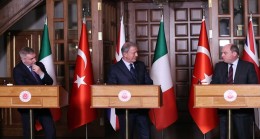 Millî Savunma Bakanı Hulusi Akar, İtalya ve İngiltere Savunma Bakanları ile Gerçekleşen Üçlü Toplantı ile ilgili Açıklamalarda Bulundu