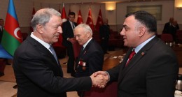 Millî Savunma Bakanı Hulusi Akar, Tek Vatan Harekâtı’nda Gazi Olan Azerbaycan Türkü Askerlerimizle Bir Araya Geldi