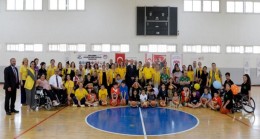 Cumhurbaşkanı Ersin Tatar, Tekerlekli Sandalye Basketbol Empati Maçı ve basketbol bağışı etkinliğine katıldı