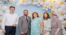 В Москве Александр Мажуга поздравил с праздником многодетную семью