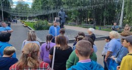 В Смоленске Артём Туров организовал экскурсию для жителей Мариуполя