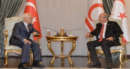 Cumhurbaşkanı Ersin Tatar, Türkiye Cumhuriyeti Brüksel Büyükelçisi olarak atanan Türkiye Cumhuriyeti Dışişleri Bakanlığı Teftiş Kurulu Başkanı Bekir Uysal’ı kabul etti