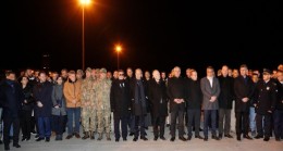 Cumhurbaşkanı Ersin Tatar, depremde yaşamını yitiren 13 vatandaşımızın ülkeye getirildiği karşılama törenine katıldı