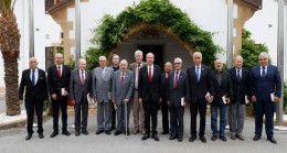 Cumhurbaşkanı Ersin Tatar, Kıbrıs TMT Mücahitler Derneği başkan ve yönetim kurulu üyelerini kabul etti