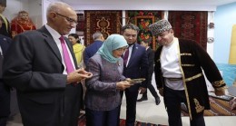 Sinqapur Prezidenti Astana Dostluq Evindəki Azərbaycan Mərkəzini ziyarət edib