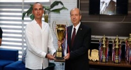 Cumhurbaşkanı Ersin Tatar, KKTC Güreş Federasyonu’nun düzenlediği ödül törenine katıldı