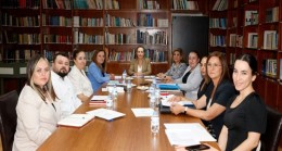 Cumhurbaşkanlığı himayelerinde ve Cumhurbaşkanı Ersin Tatar’ın eşi Sibel Tatar öncülüğünde düzenlenen “Yaşlı Hakları Çalıştayı’nda” çıkan sonuç raporu ve eylem planının birinci değerlendirme toplantısı gerçekleştirildi
