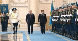 Kazakistan ve Fransa cumhurbaşkanları dar formatta müzakerelerde bulundu