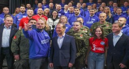 Bağımsız ve etkili bir güç: “Birleşik Rusya’nın Genç Muhafızları” kuruluşunun 18. yılını kutladı