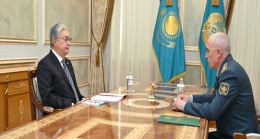 Devlet başkanı Savunma Bakanı Ruslan Zhaksylykov’u kabul etti