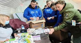 Birleşik Rusya ve MGER, Lisichansk sakinlerine yiyecek ve ilaç getirdi ve Severodonetsk’te bir tatil düzenledi