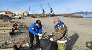 При поддержке «Единой России» на Чукотке провели акцию «Особенности национальной уборки»