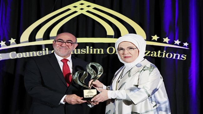 Emine Erdoğan, ABD’de “Uluslararası Müslüman Kadınlar Başarı ve Topluma Katkı Ödülü”nü aldı