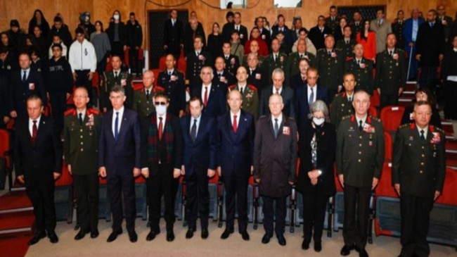 Cumhurbaşkanı Ersin Tatar, Kurucu Cumhurbaşkanı Rauf Raif Denktaş için AKM’de düzenlenen anma törenine katıldı.