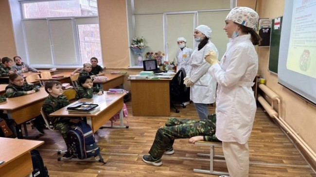 В Челябинской области при поддержке «Единой России» для школьников организовали уроки по оказанию первой помощи