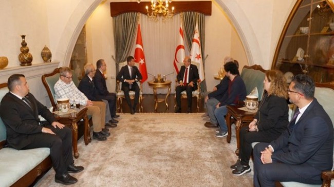 Cumhurbaşkanı Ersin Tatar, Ordu Gülyalı Belediye Başkanı Ulaş Tepe ve Ordu’dan gelen gazileri kabul etti
