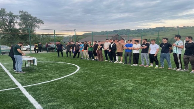 “Birleşik Rusya” Çeçen Cumhuriyeti köylerinden yeni başlayan futbolcular için bir turnuva düzenledi