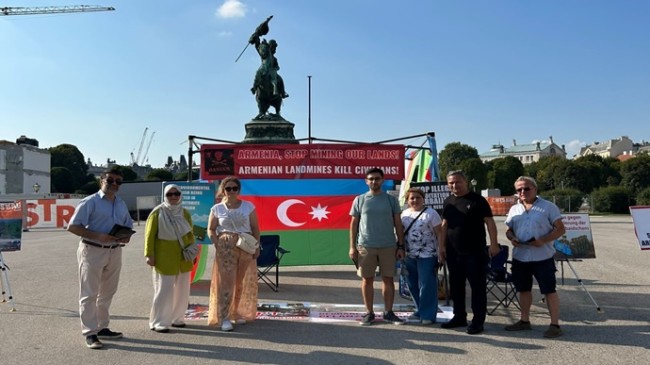 Vyananın mərkəzində Azərbaycan icmasının etiraz aksiyası təşkil edilib