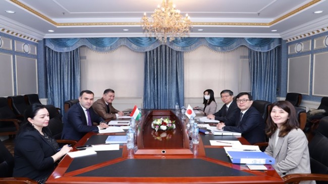 Tacikistan Cumhuriyeti Dışişleri Bakan Yardımcısının Japonya Dışişleri Bakanlığı temsilcileriyle görüşmesi