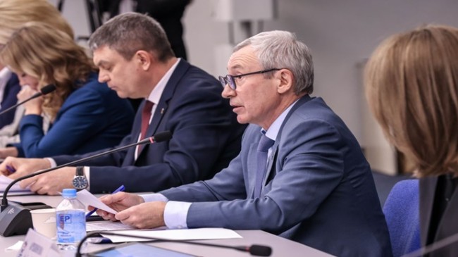 Andrey Klimov: Birleşik Rusya’nın uluslararası politikadaki girişimleri 60 partiyi ilgilendiriyor