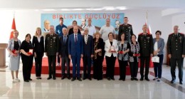 Cumhurbaşkanı Ersin Tatar, Anneler Günü münasebetiyle Milli Mücadele Madalya Takdim Töreni’ne katılarak Kıbrıs Türk mücadele yıllarında önemli hizmetleri bulunan mücahidelere madalya verdi