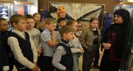 В Кирове «Единая Россия» организовала для школьников экскурсию в музейно-выставочный центр «Диорама»