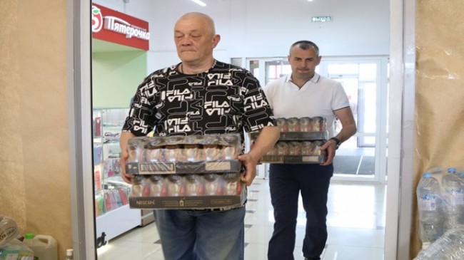 Стройматериалы и продукты: «Единая Россия» направляет в Донбасс грузы для восстановления мирной жизни