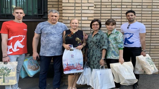 В Москве волонтёры «Единой России» навестили военнослужащих, проходящих лечение в госпитале