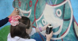 В Тульской области волонтеры «Единой России» помогли создать граффити по рисунку ребенка с ОВЗ