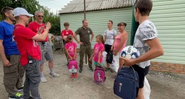 «Единая Россия» доставляет наборы к школе многодетным семьям Запорожья