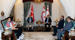 Cumhurbaşkanı Ersin Tatar, Kıbrıs Türk Badminton Federasyonu başkanı ve sporcularını kabul etti