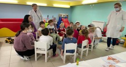 В Казани «Единая Россия» передала в больницу детское питание, подгузники и средства гигиены для детей-отказников