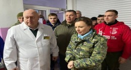 «Единая Россия» передала медизделия и предметы первой необходимости в госпиталь Макеевки (ДНР)