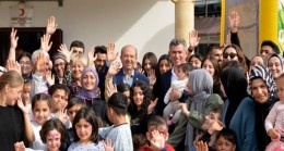 Cumhurbaşkanı Ersin Tatar, “Elim Sende” moral etkinliğine katılarak Türkiye’de meydana gelen depremden etkilenen çocuklarla bir araya geldi