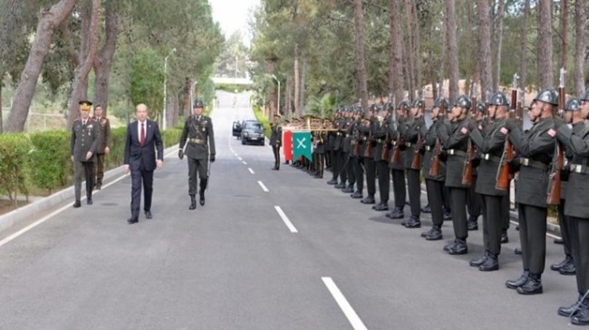Cumhurbaşkanı Ersin Tatar, Kıbrıs Türk Barış Kuvvetleri’nde gerçekleştirilen Orman Yangınları Çalıştayı’na katıldı
