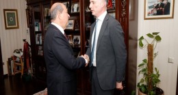 Cumhurbaşkanı Ersin Tatar İngiltere’nin Avrupa Bakanı Leo Docherty’i kabul ederek görüştü