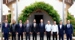Cumhurbaşkanı Ersin Tatar, Alevi Kültür Derneği yeni yönetim kurulunu kabul ederek görüştü