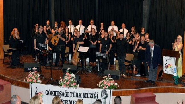 Cumhurbaşkanı Ersin Tatar’ın eşi Sibel Tatar, Gökkuşağı Türk Müzik Derneği’nin konserini izledi