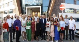 Cumhurbaşkanı Tatar, Güzelyurt Uluslararası Sanat Buluşması’nda sergi açılışına katıldı  “Sanat barıştır, güzelliktir, yaratıcılıktır”