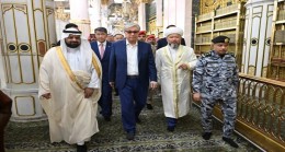 Devlet başkanı Hazreti Muhammed’in camisini ziyaret etti