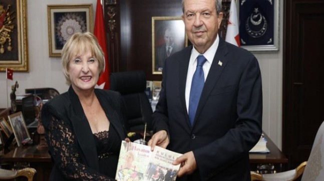 Cumhurbaşkanı Ersin Tatar’a kitap takdim edildi