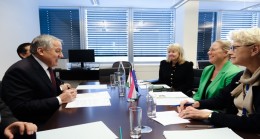 Minister of Foreign Affairs Meets the EU Commissioner
