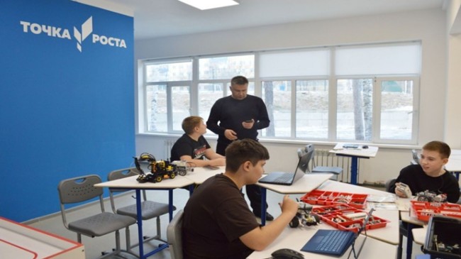 Amur bölgesinde Birleşik Rusya’nın desteğiyle Dijital ve İnsani Profiller Eğitim Merkezi açıldı