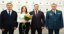 Andrey Turchak, Pskov’da Tatyana Pakhomenkova’ya “Cesaret İçin” Madalyasını takdim etti