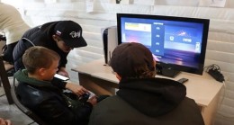 “Birleşik Rusya’nın Genç Muhafızları” aktivistleri Severodonetsk’te bir siber turnuva düzenledi