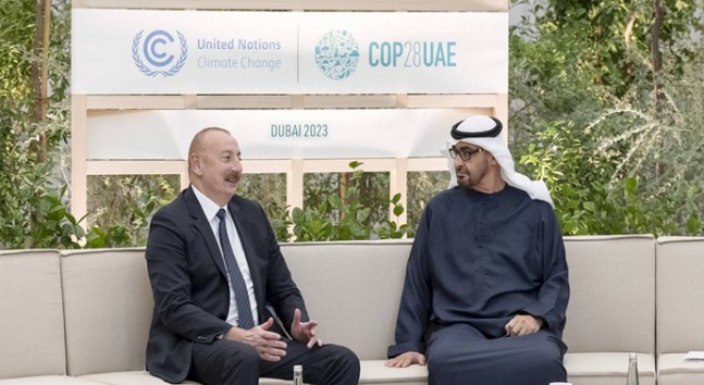 İlham Aliyev, Dubai’de Birleşik Arap Emirlikleri Cumhurbaşkanı Şeyh Muhammed bin Zayed Al Nahyan ile görüştü