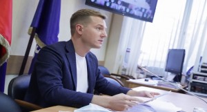 Artyom Metelev: Birleşik Rusya yasayı kapsamlı bir şekilde güncelledi ve gönüllüleri desteklemek için önlemleri genişletti