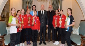 Cumhurbaşkanı Ersin Tatar, çocuk fitness milli takım sporcularını kabul etti