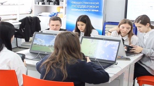 Birleşik Rusya, kamu destek karargahında drone kontrol kursları başlattı